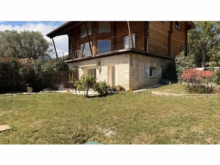 exclusivité – appartement en rez-de-chaussée avec jardin et garage