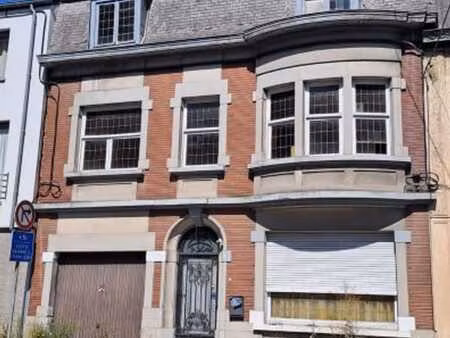 maison 2 façades proche du centre de fosses-la-ville