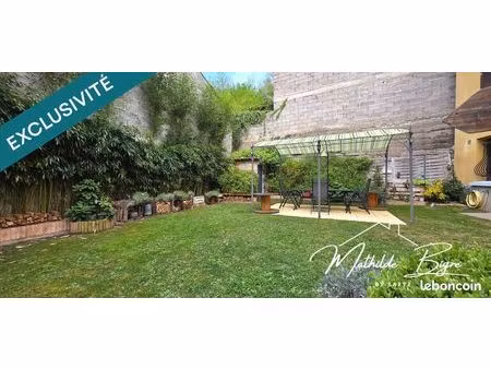 maison 6 pièces 158 m²