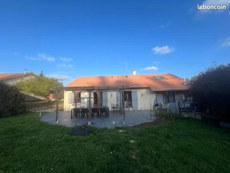 maison 110 m2 - les étangs - cadre verdoyant