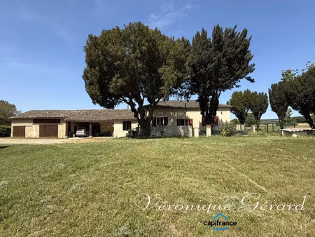 propriété à vendre lauzun 5 pièce(s) 105m2 264 000€