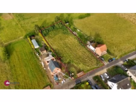 ruim perceel voor open bebouwing in rustige straat vlak bij het centrum van schiplaken