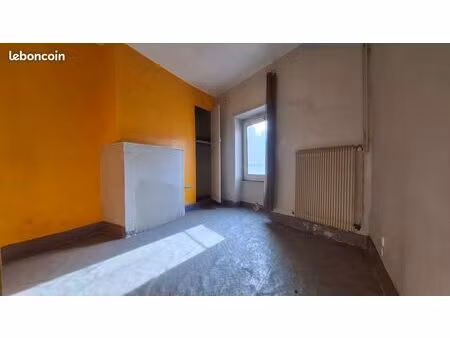 a rénover 70 m² avec cour