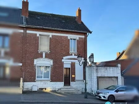 maison 8 pièces 122 m²