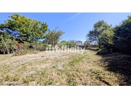 terrain 649 m² etel