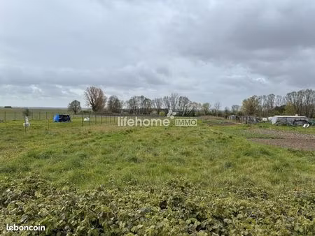 terrain 2970 m² fressain