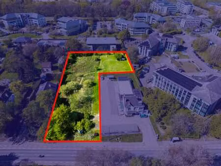 terrain en l - zone économique mixte - ch de bruxelles