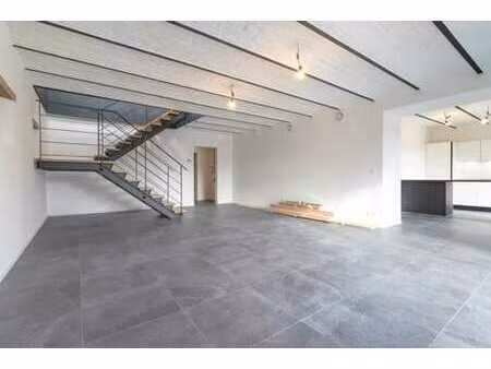 magnifique espace de bureaux totalement rénové