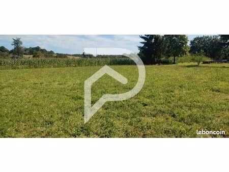 terrain 1411 m² oraas