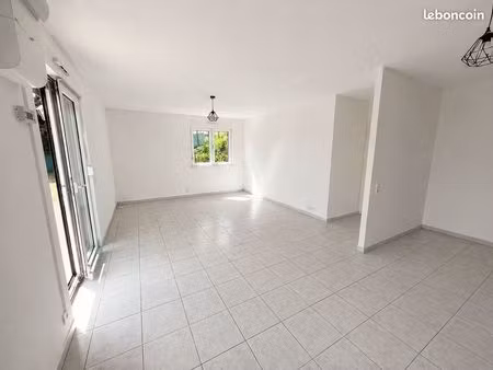 appartement t3 67 m² + terrasse 26 m² + jardin 150 m² + garage