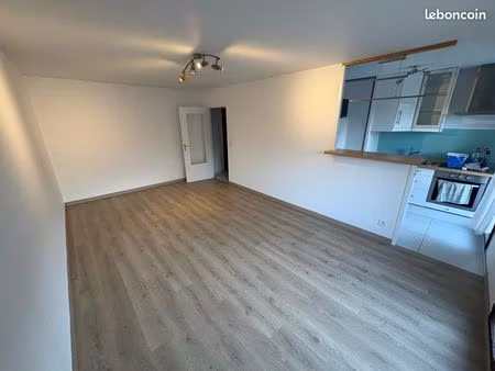 appartement au calme avec garage et balcon