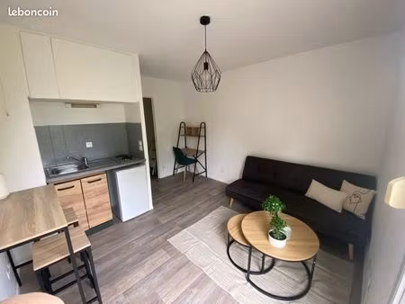 studio meublé de 18m2 situé à metz devant les ponts (15 minutes à pied fac du saulcy / de 