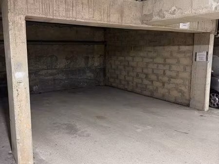 place de parking sous gare de chantilly