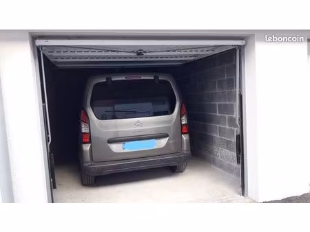 garage 16 m2 fermé lons