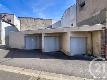 parking 72 m² mozac