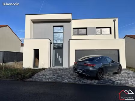 maison 5 pièces 149 m²