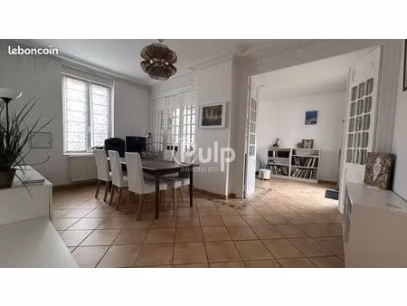 maison 8 pièces 179 m²