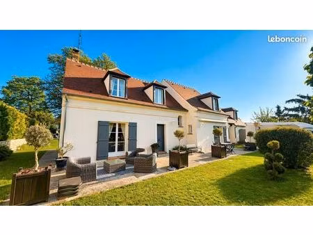 maison 6 pièces 201 m²