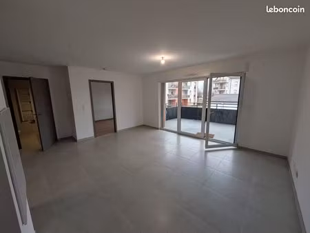 appartement 2 pièces 48m² avec terrasse et garage fermé