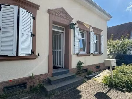 maison à louer 90m2 1 place de stationnement pas de jardin