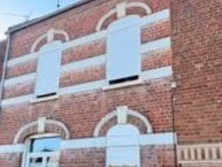 maison particulière semi mitoyenne