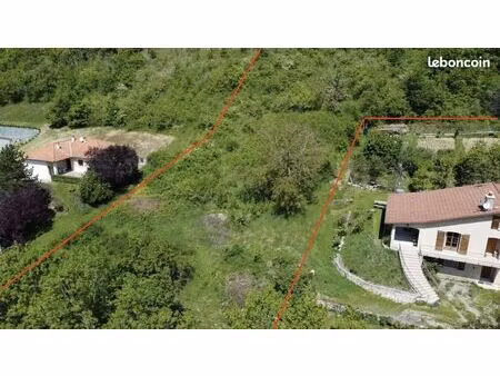 terrain 4 760 m² laps