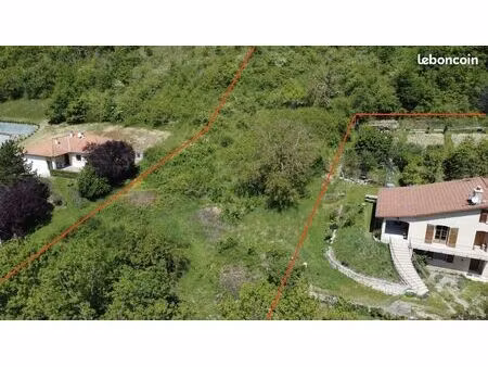 terrain 4 760 m² laps