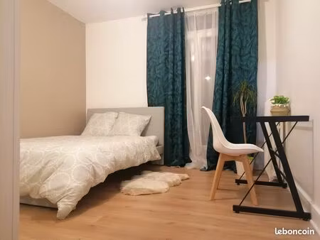 f4 meublé avec loggia - centre ville