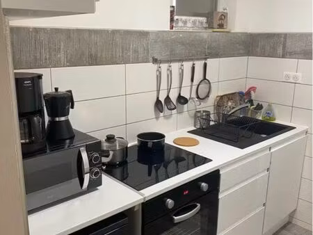 un beau studio meublé