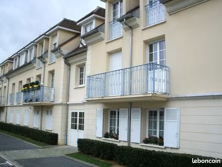 studio 1 pièce 28 m²