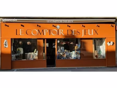 local commercial 97 m² à chantilly