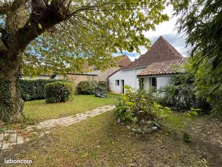 maison de ville typiquement béarnaise