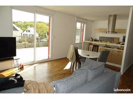 maison 3 chambres avec une belle terrasse suspendue