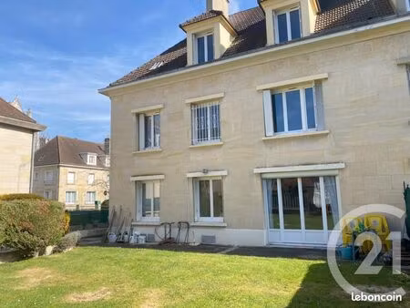 maison 9 pièces 233 m²