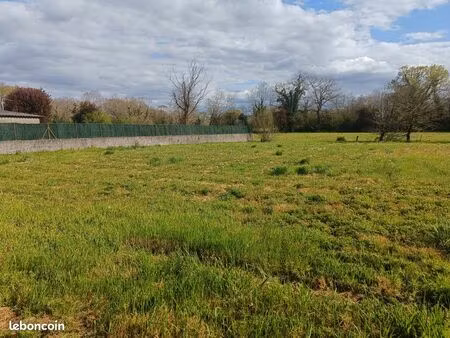 terrain à vendre – lée (64320) – 1200 m²