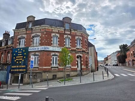 immeuble 10 pièces 256 m²