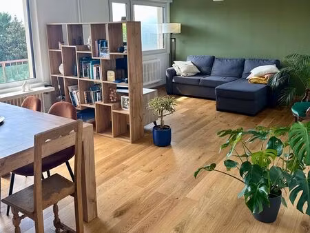 ? beau f2 lumineux avec balcon  parking sécurisé – 62 m² – metz devant-les-ponts