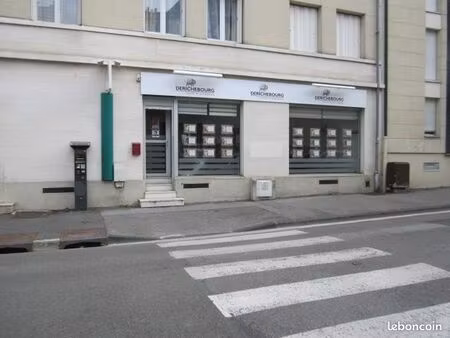 bureaux 84 m²