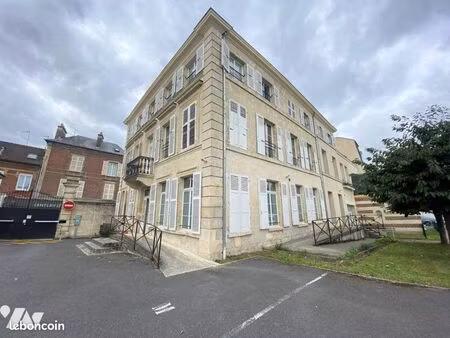 local d'activités noyon