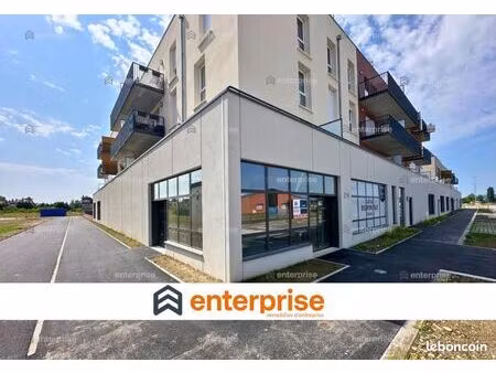 local commercial 242 m²