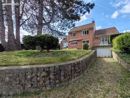 maison 9 pièces 140 m²