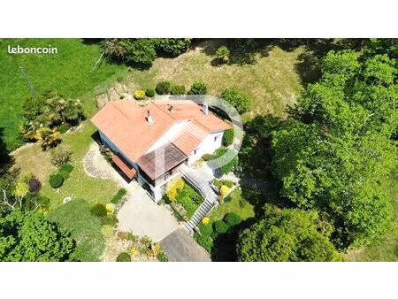 maison 7 pièces 140 m²