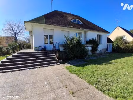 maison 6 pièces 110 m²