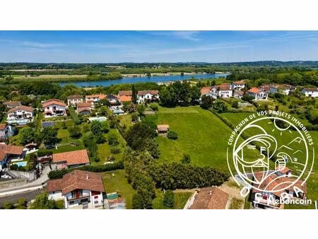 terrain 630 m² urt