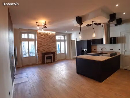 72m2 hyper centre pau