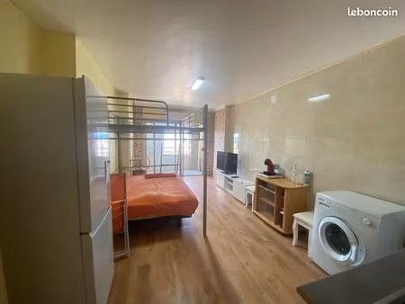 vends studio neuf entièrement meublé à empuriabrava