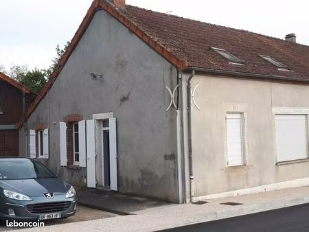 maison de bourg avec dépandences