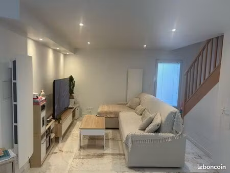 ? maison rénovée 65 m² + cour – centre vertaizon – aucun travaux