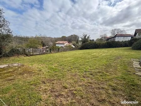 terrain 595 m² cambo les bains