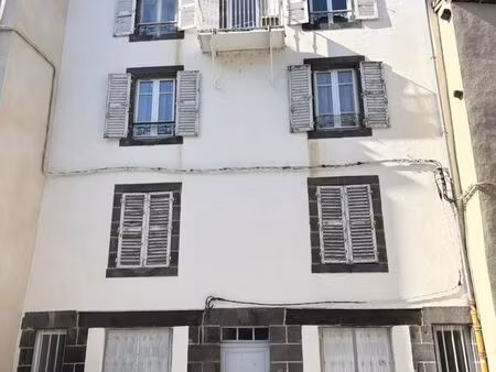 immeuble 8 pièces 134 m²